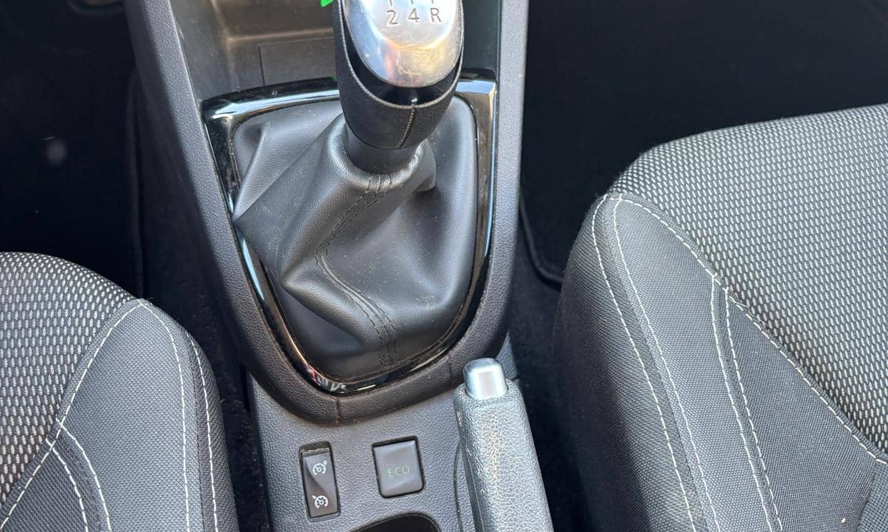 Renault CLIO IV — photo 15