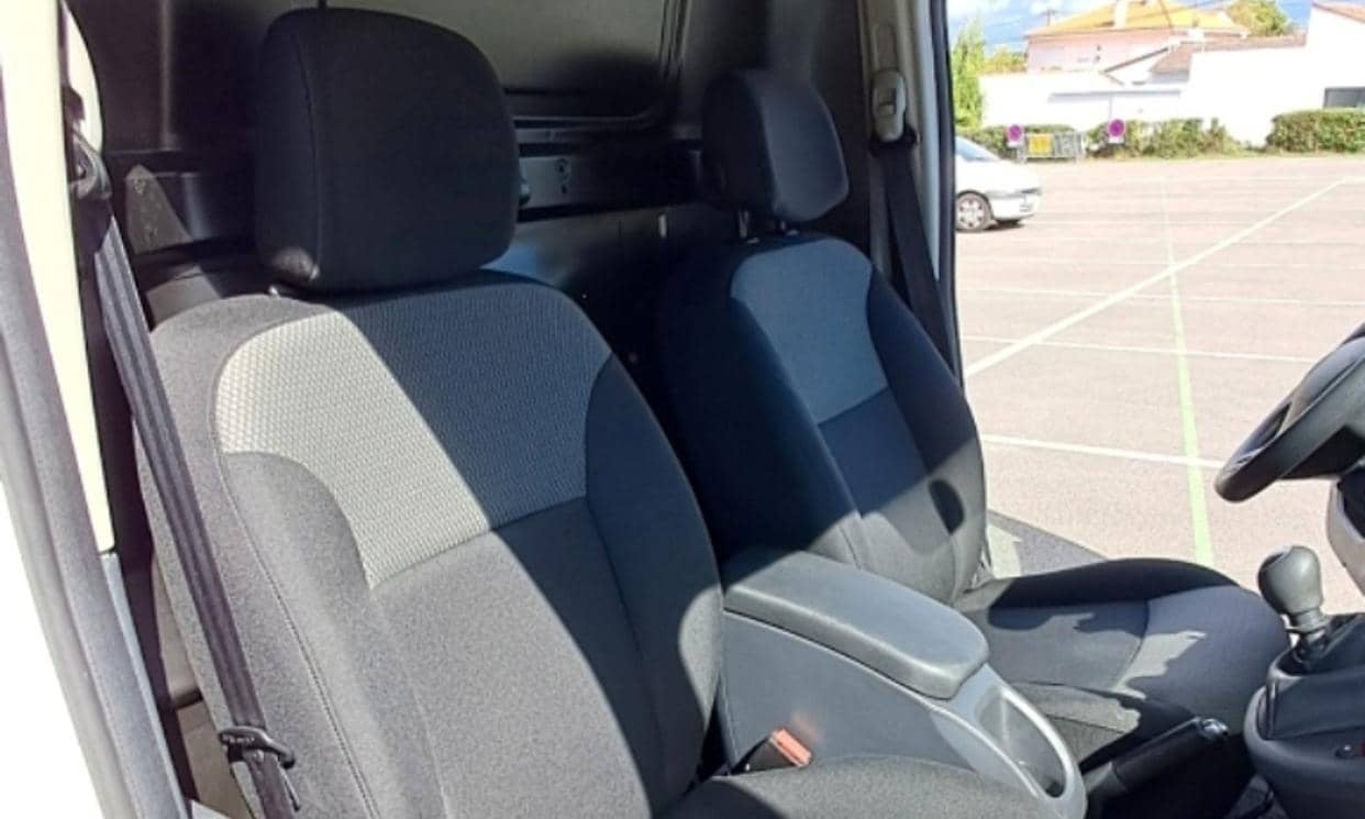 Renault KANGOO EXPRESS II — photo 11