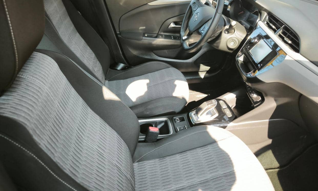 Opel CORSA — photo 12