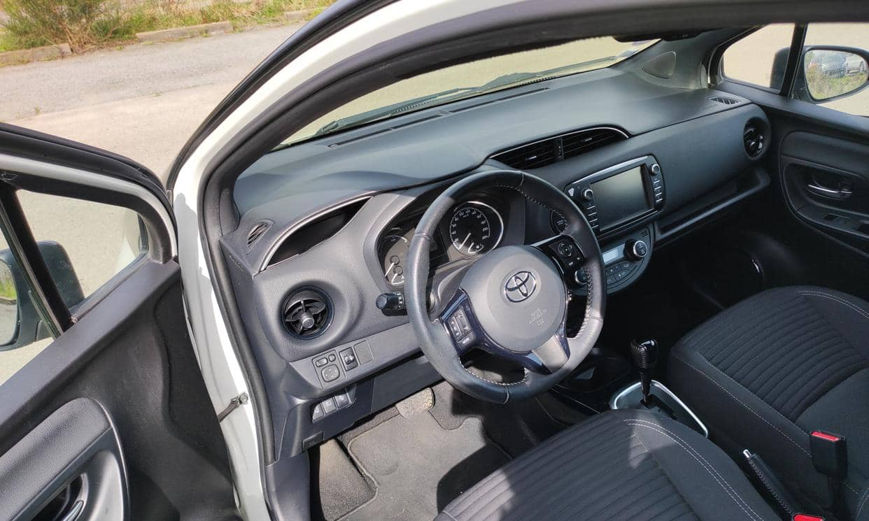 Toyota YARIS — photo 16