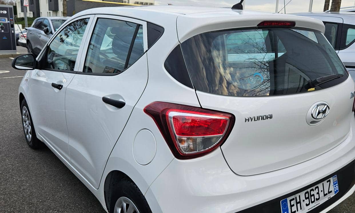 Hyundai i10 — photo 3