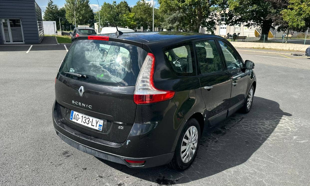 Renault GRAND SCENIC III — photo 4