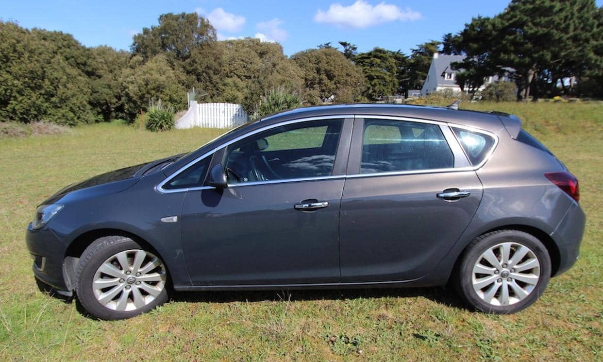 Opel ASTRA — photo 2