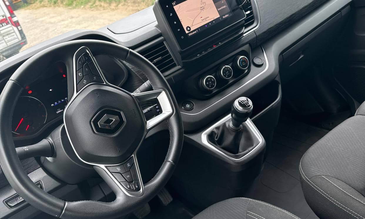 Renault TRAFIC III — photo 7
