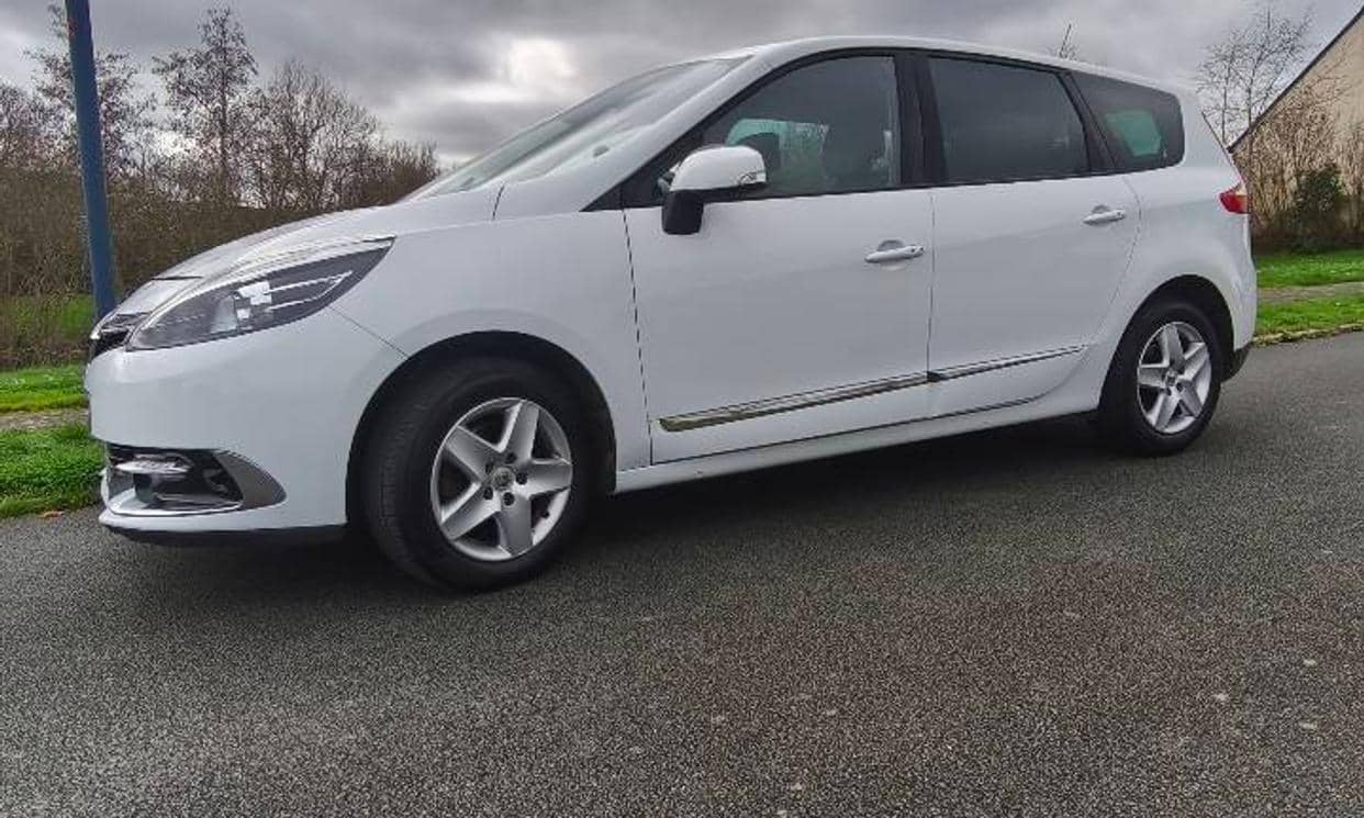 Renault GRAND SCENIC III — photo 10