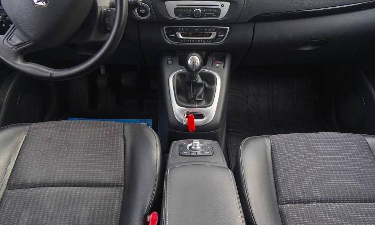 Renault GRAND SCENIC III — photo 18