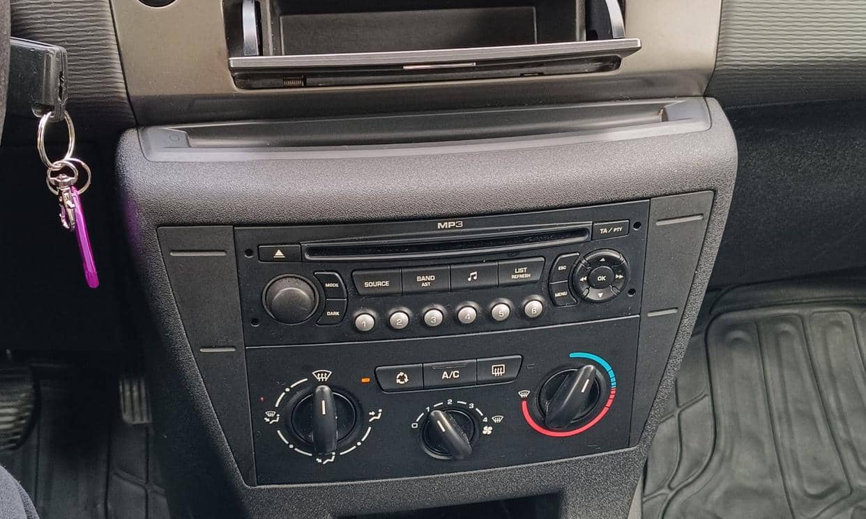 Citroen C4 — photo 6
