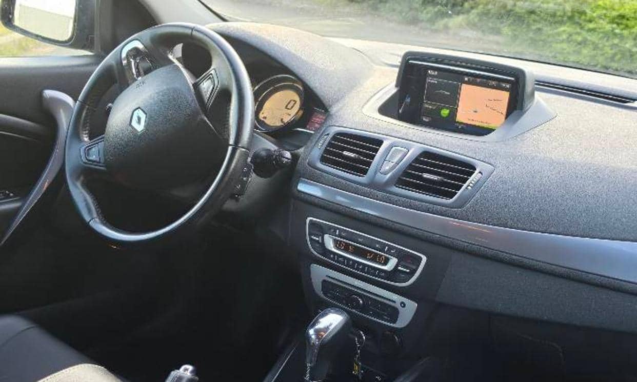 Renault MEGANE III — photo 6
