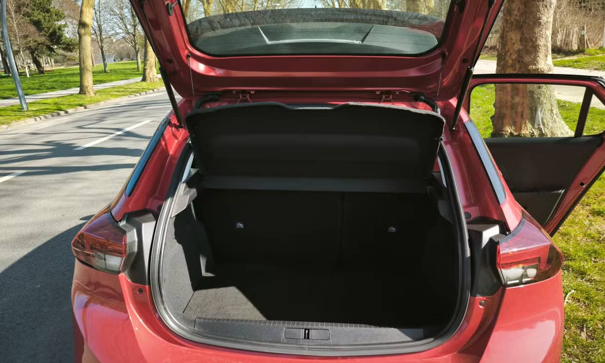 Opel CORSA — photo 8