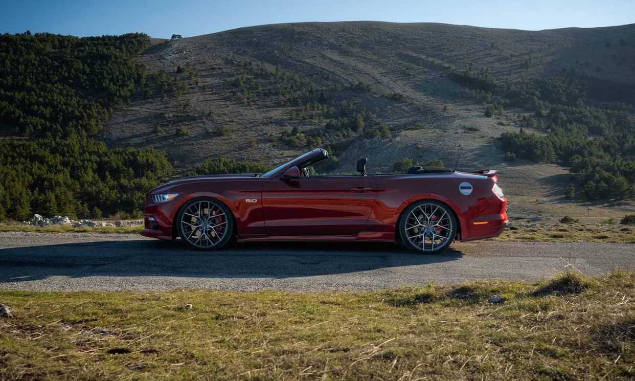 Ford MUSTANG — photo 2