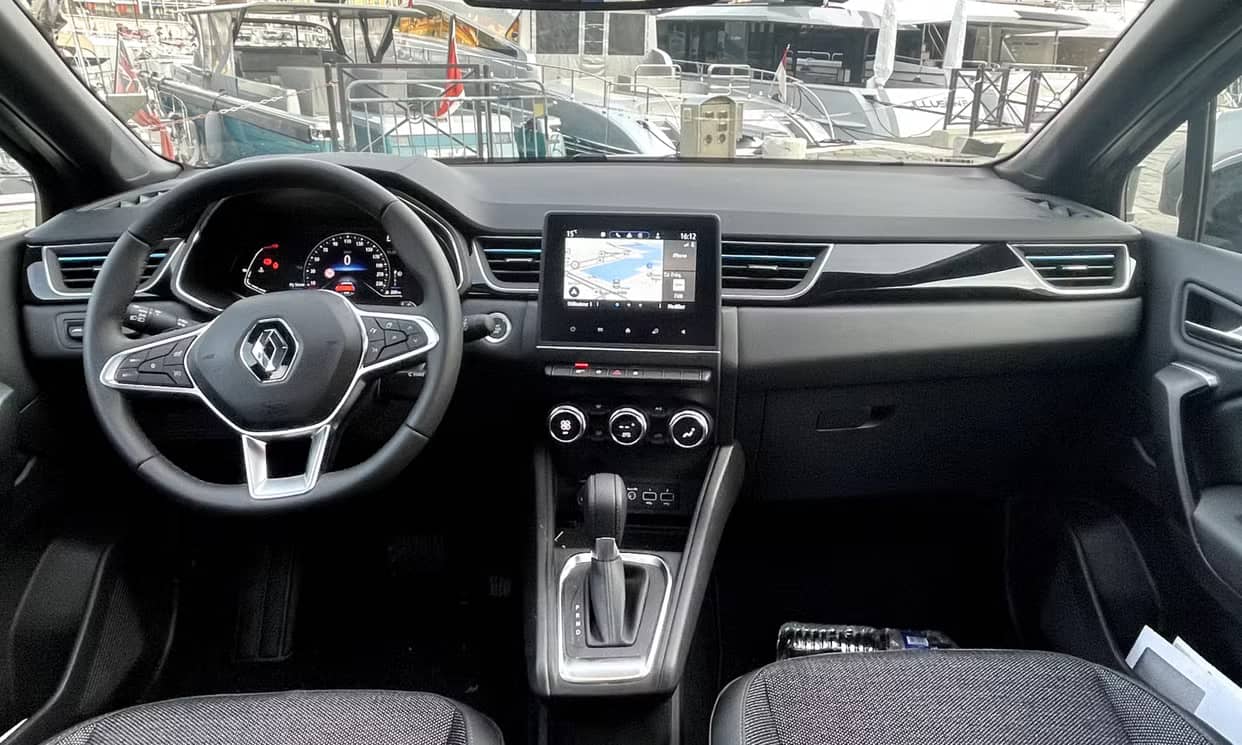 Renault CAPTUR II — photo 2