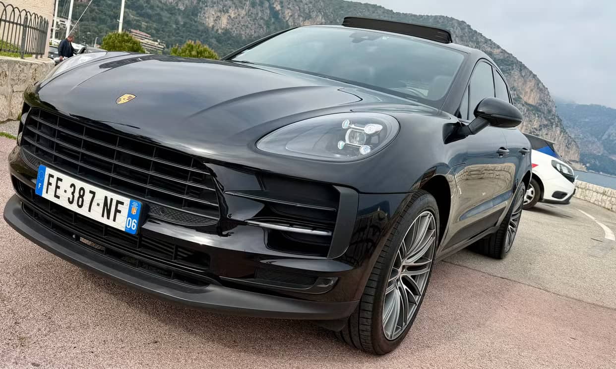 Porsche MACAN — photo 2