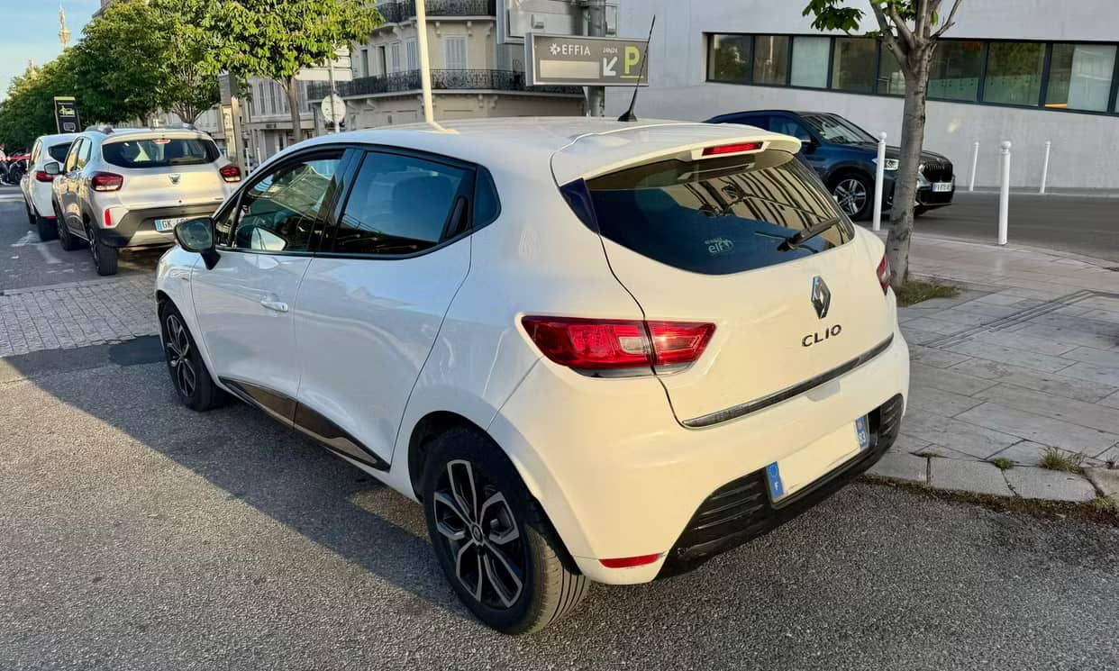 Renault CLIO IV — photo 6