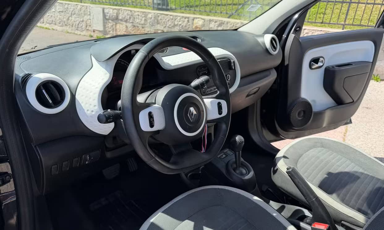 Renault TWINGO III — photo 4