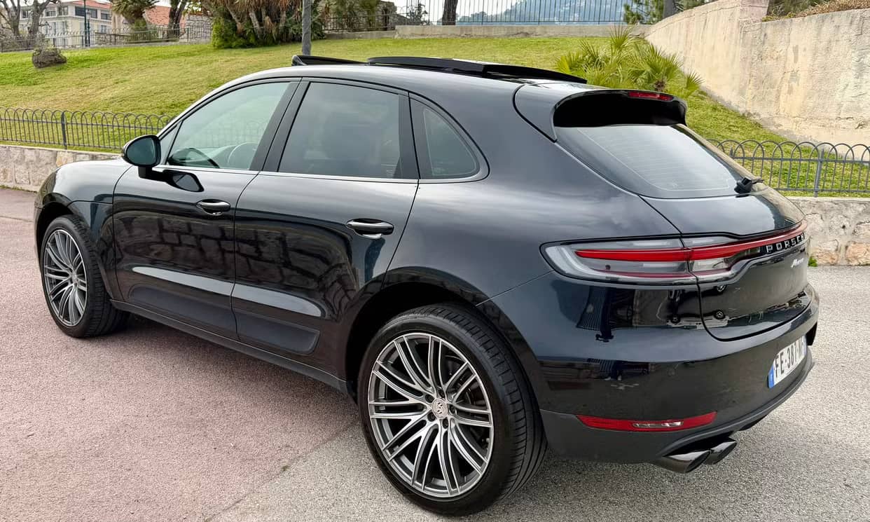 Porsche MACAN — photo 14