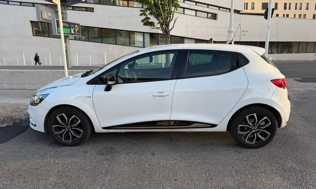 Renault CLIO IV — photo 7