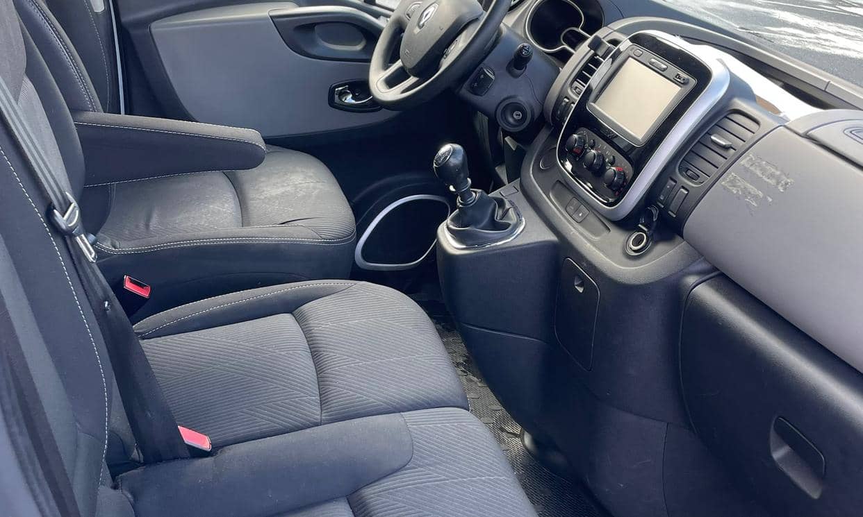 Renault TRAFIC III — photo 3