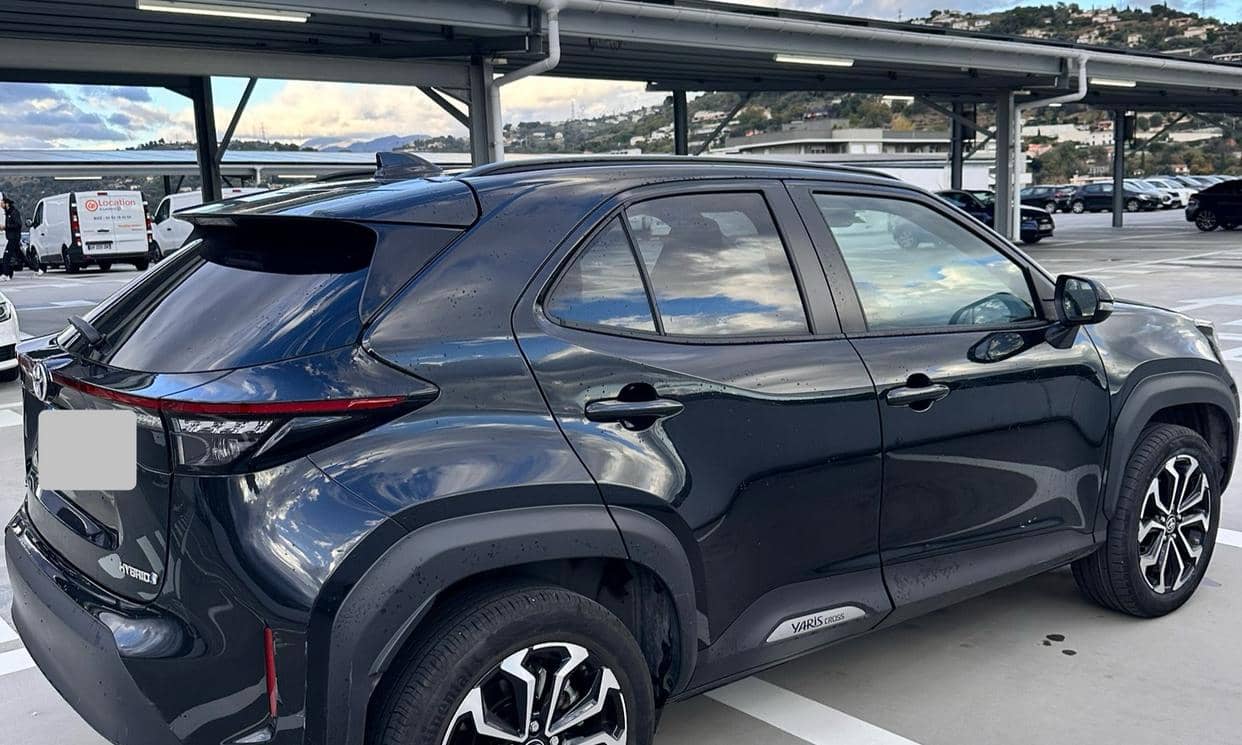 Toyota YARIS — photo 3