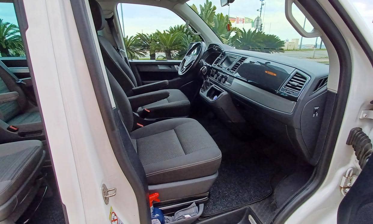 Volkswagen MULTIVAN — photo 2
