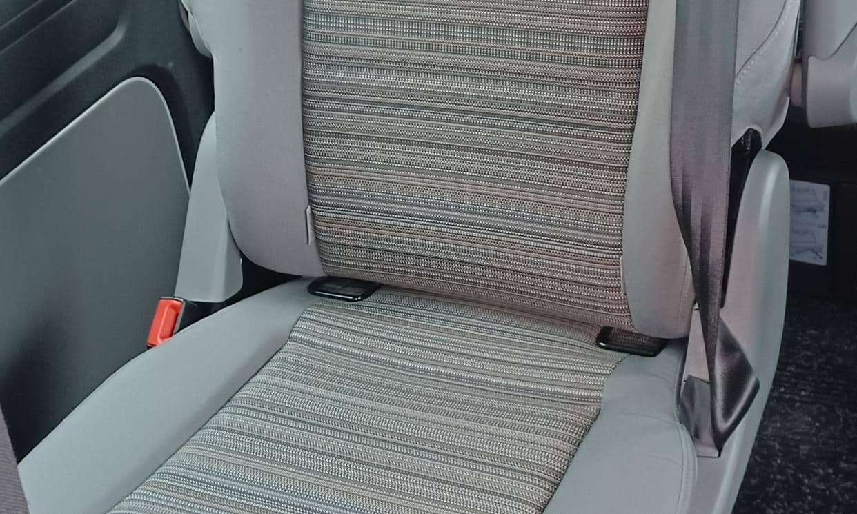 Volkswagen MULTIVAN — photo 7