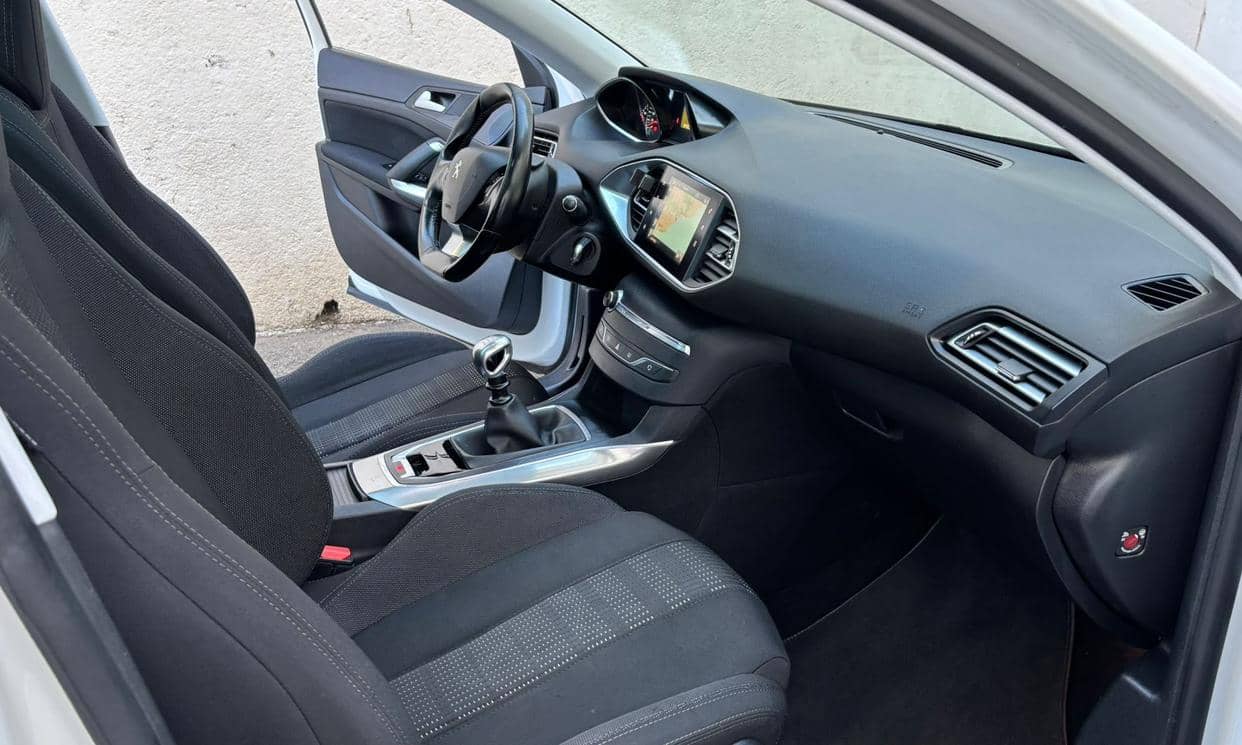 Peugeot 308 — photo 4