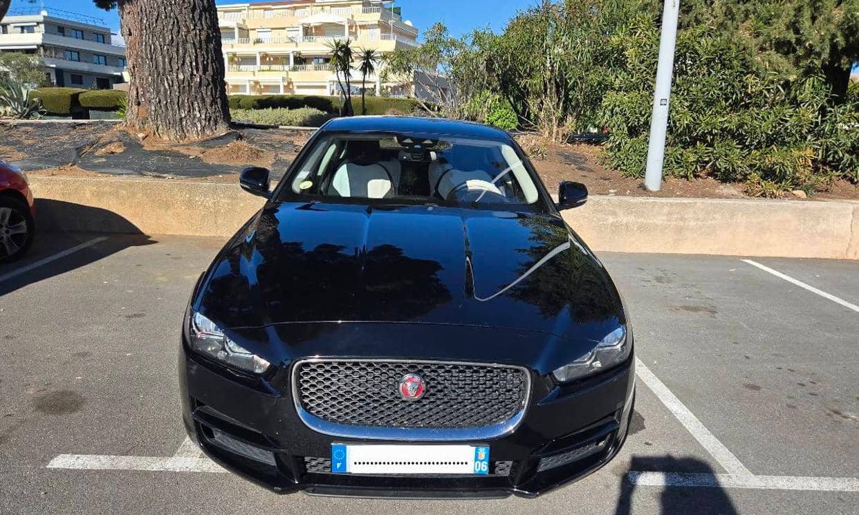 Jaguar XE — photo 5