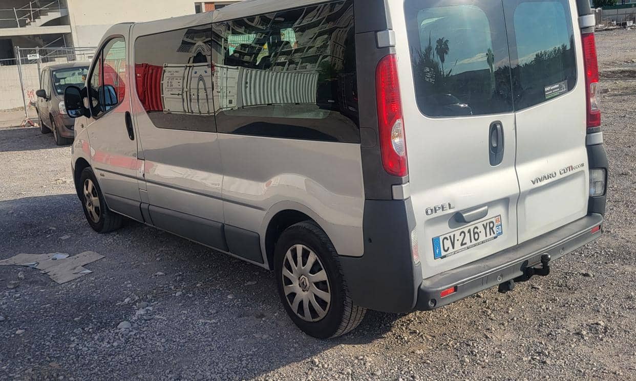 Opel VIVARO — photo 11