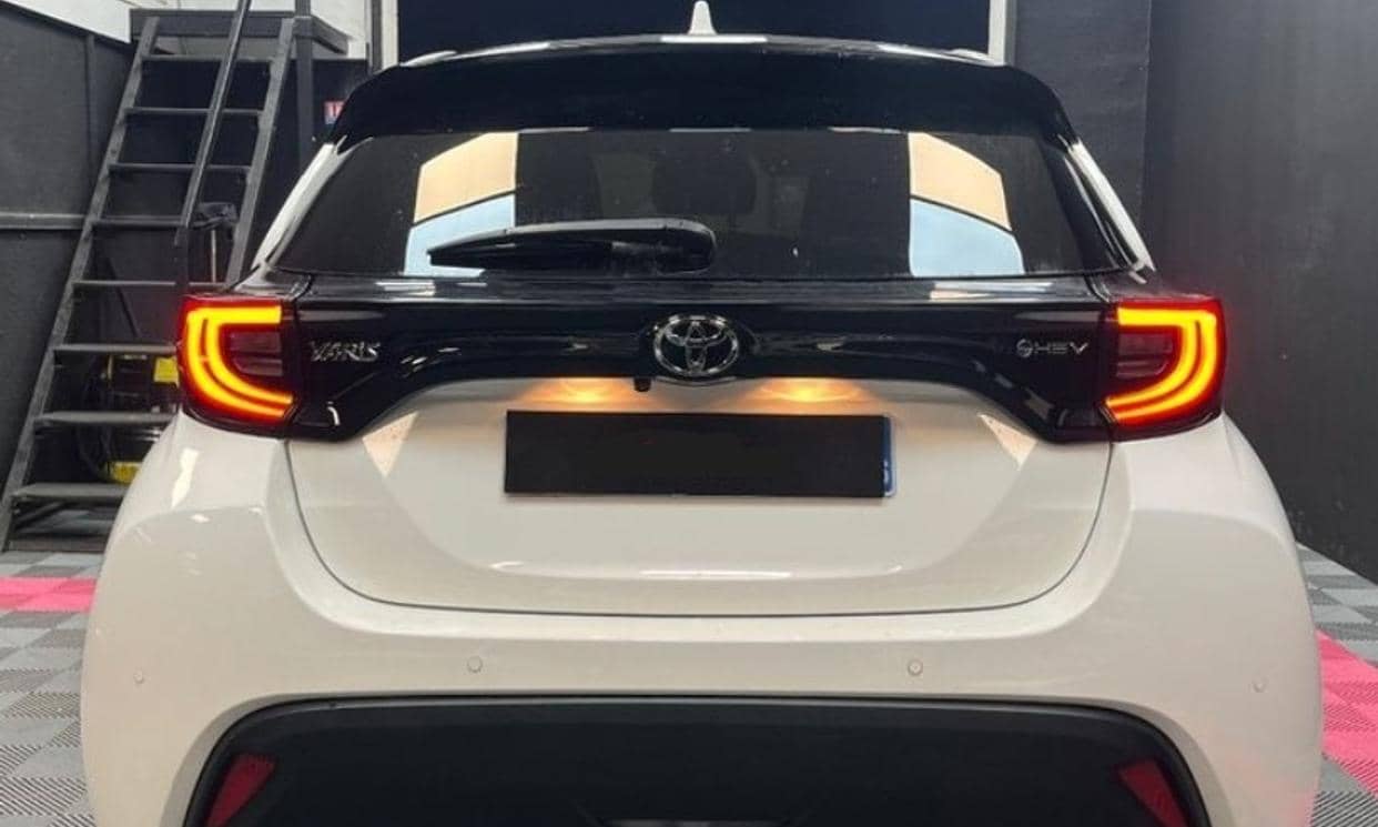 Toyota YARIS — photo 3
