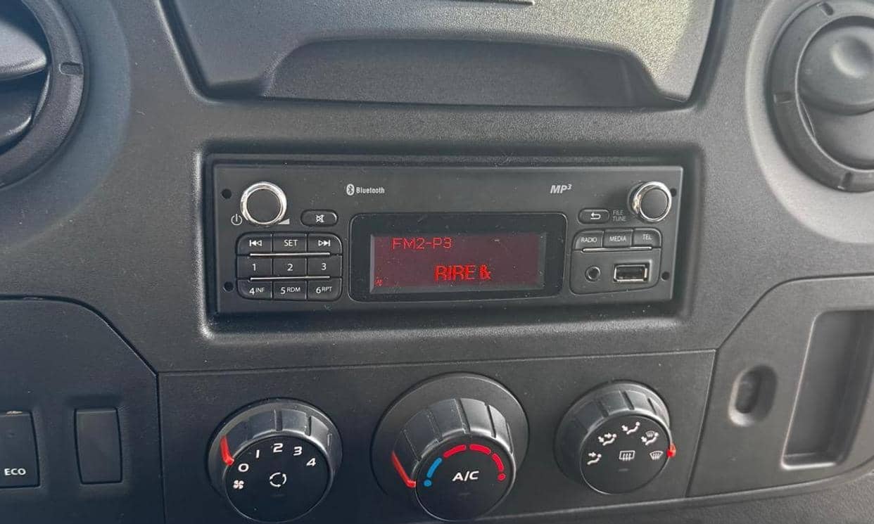 Renault MASTER III — photo 9