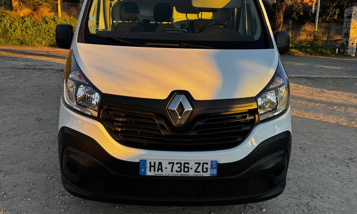 Renault TRAFIC III — photo 3
