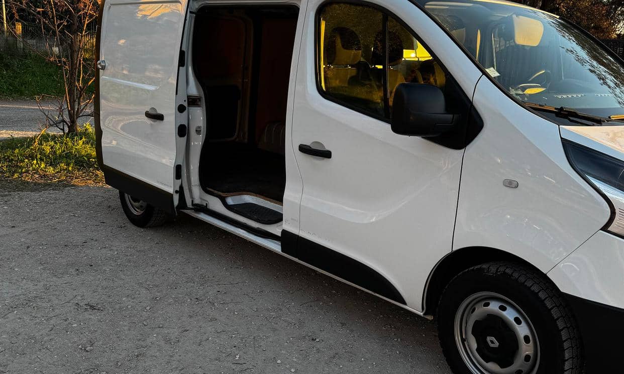 Renault TRAFIC III — photo 6
