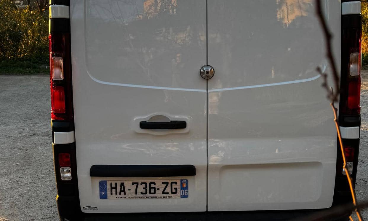 Renault TRAFIC III — photo 8
