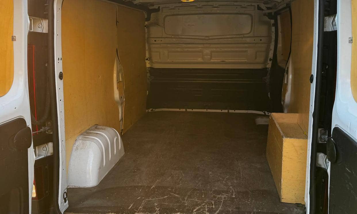 Renault TRAFIC III — photo 10