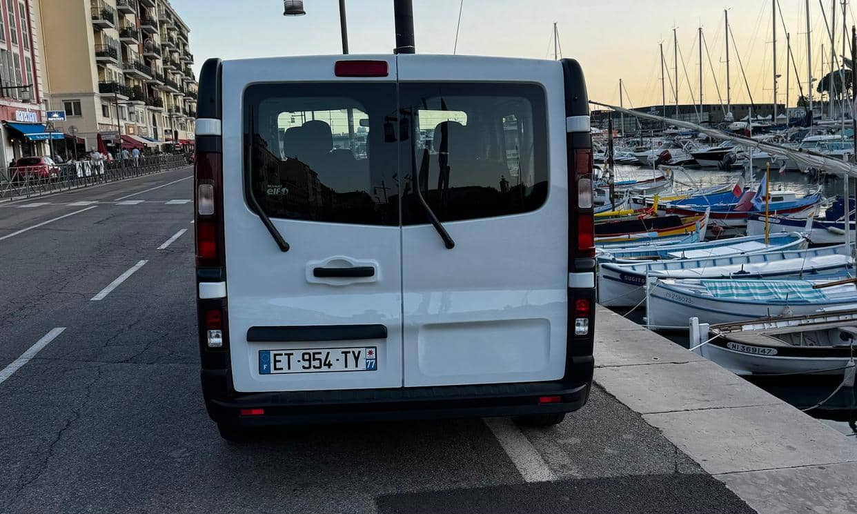 Renault TRAFIC III — photo 3