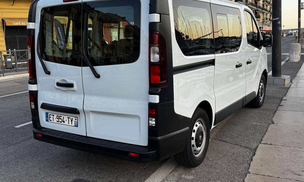 Renault TRAFIC III — photo 4