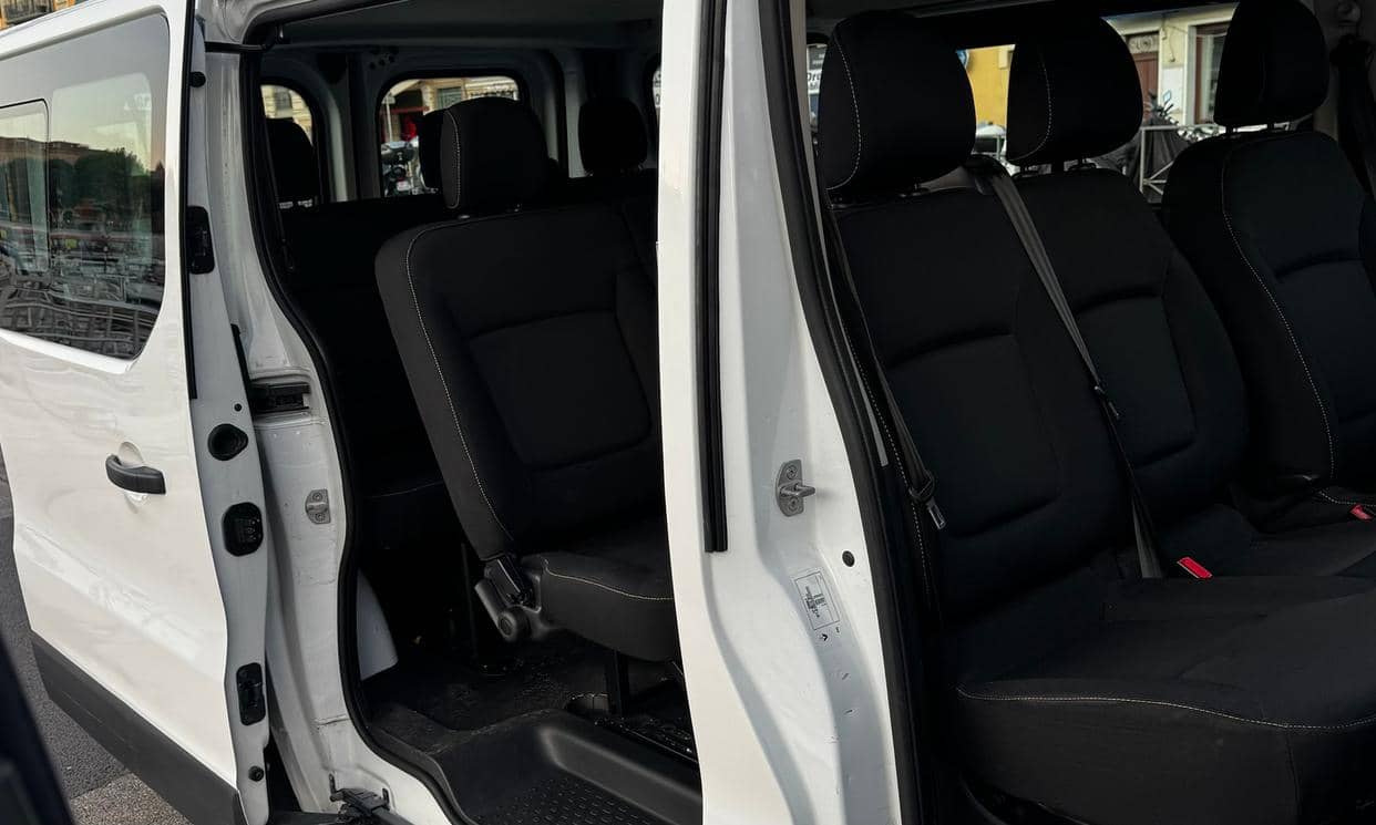 Renault TRAFIC III — photo 12
