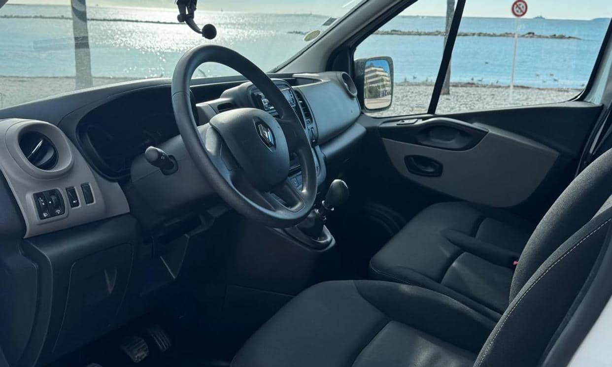 Renault TRAFIC III — photo 6