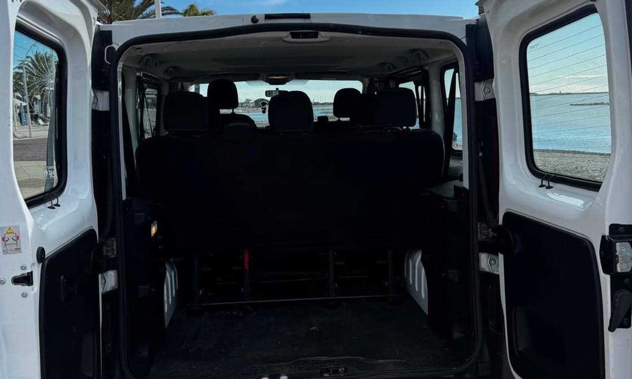 Renault TRAFIC III — photo 10