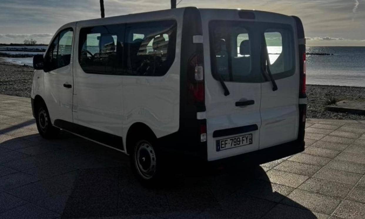 Renault TRAFIC III — photo 3