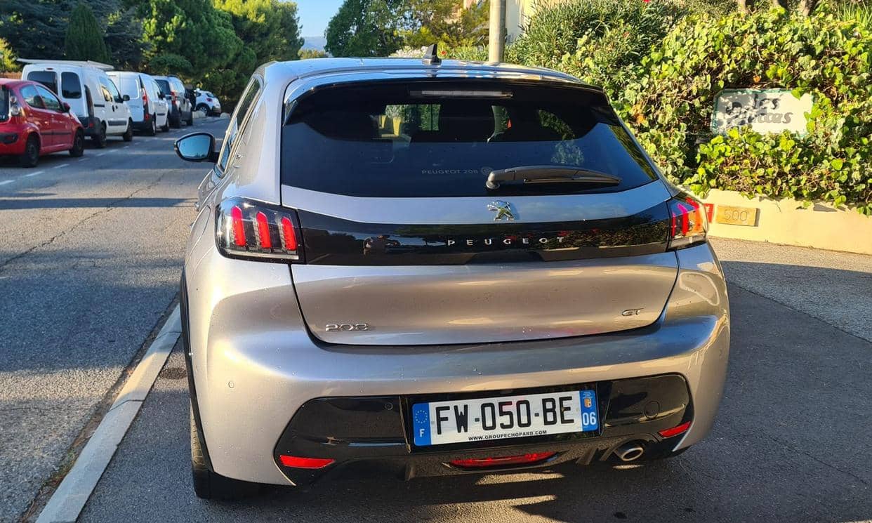 Peugeot 208 — photo 4
