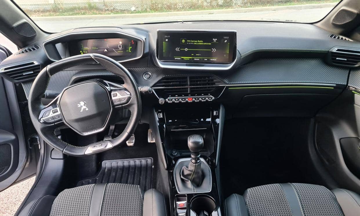Peugeot 208 — photo 6