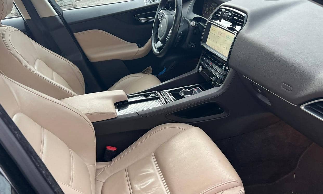 Jaguar F-PACE — photo 6