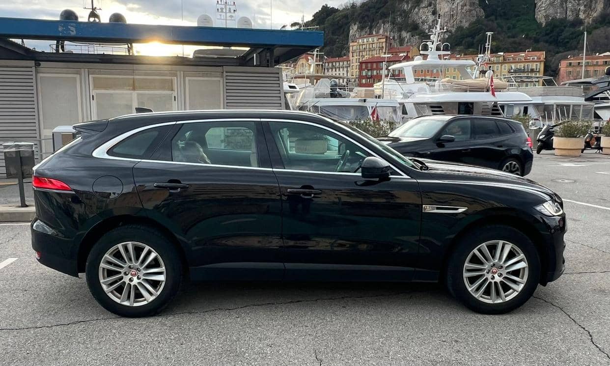 Jaguar F-PACE — photo 8