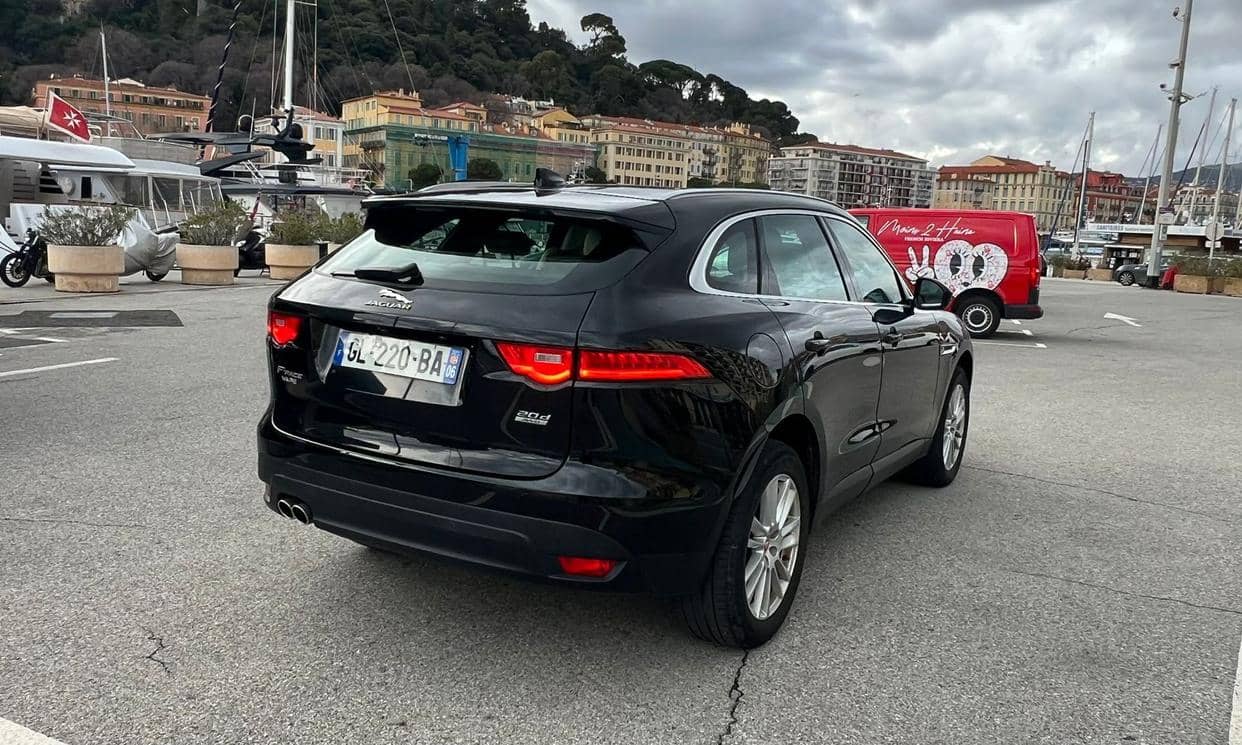 Jaguar F-PACE — photo 9