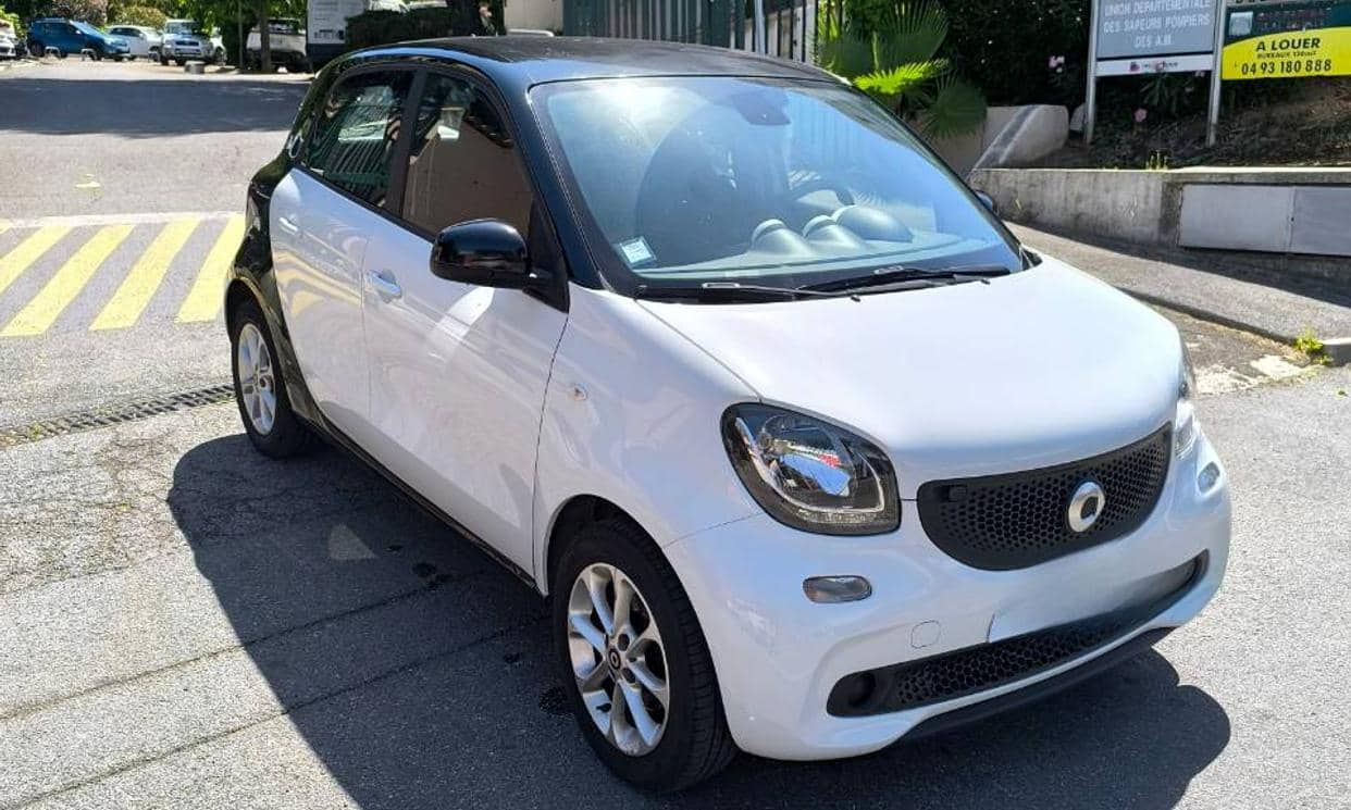 smart FORFOUR — photo 2