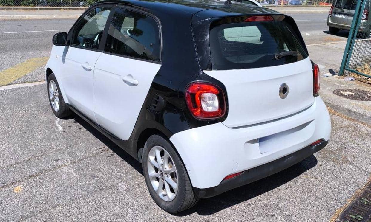 smart FORFOUR — photo 4