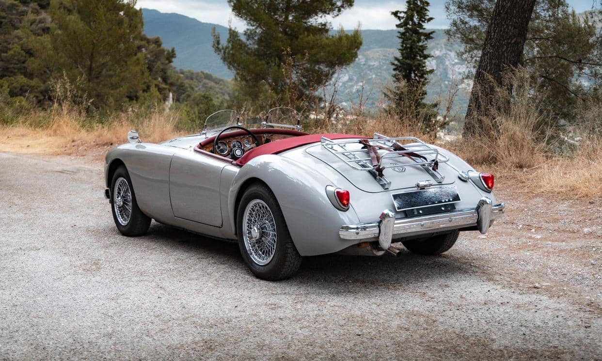 MG MgA — photo 14