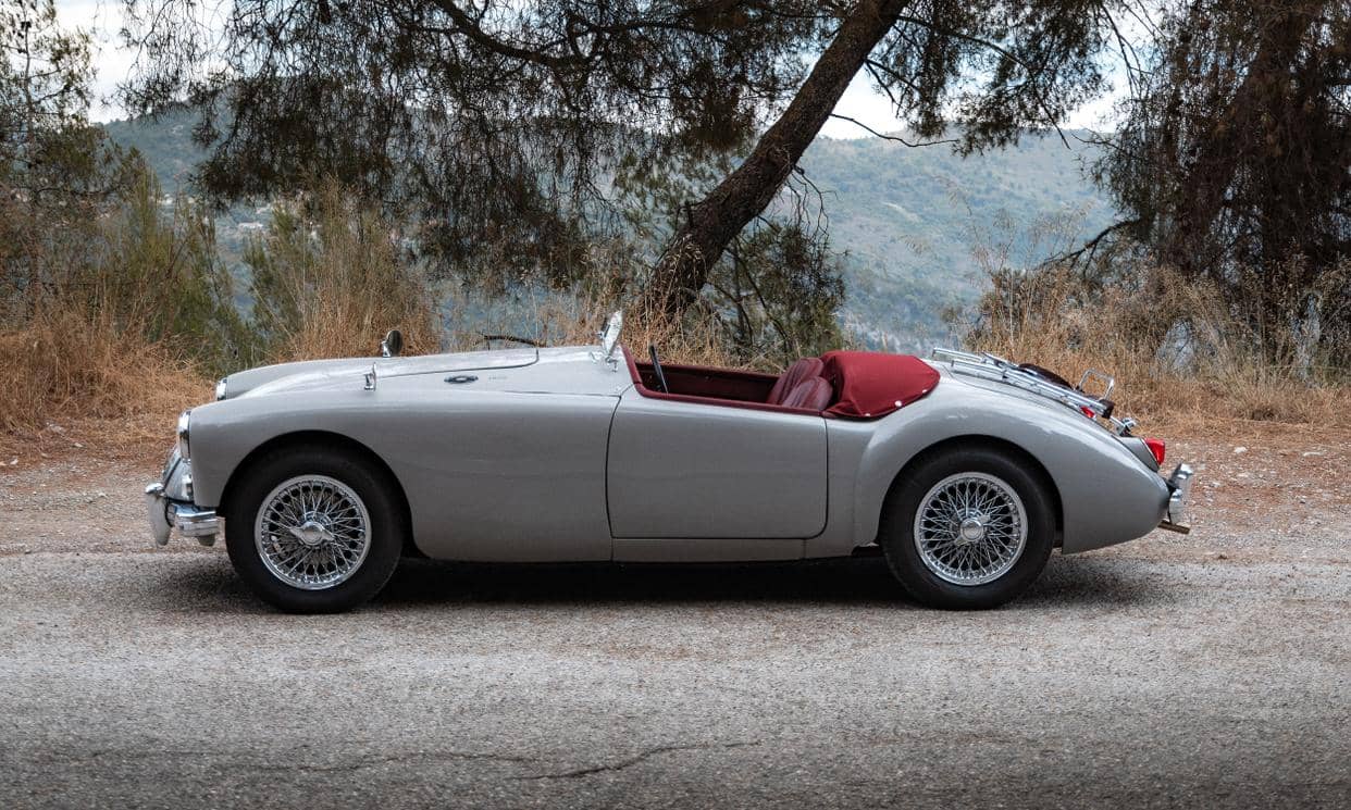 MG MgA — photo 17