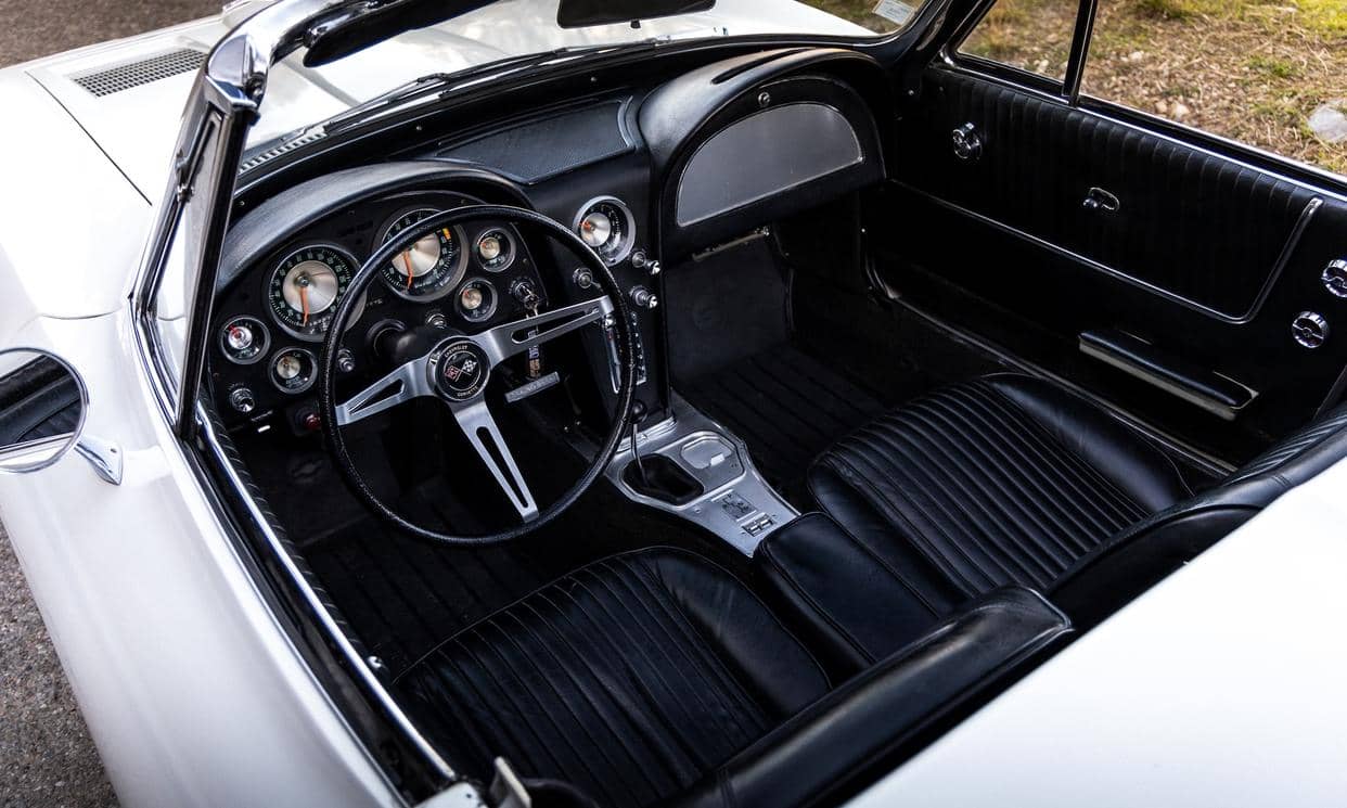 Chevrolet Corvette C2 Sting Ray — photo 3