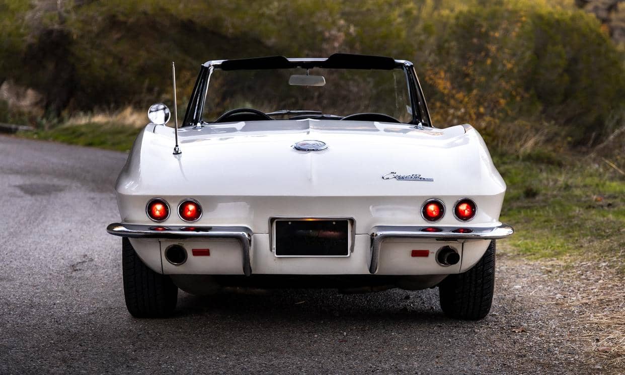 Chevrolet Corvette C2 Sting Ray — photo 9